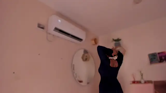 YariRose Chat XXX in diretta