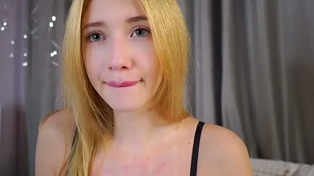 SunnivaCovil's Live XXX Chat