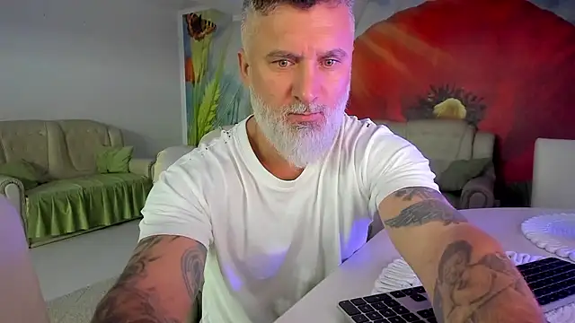 BlowMyXXL live XXX chat