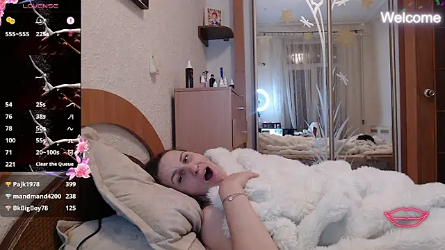 Chat +18 de Yevgeshka-Milashka ao vivo