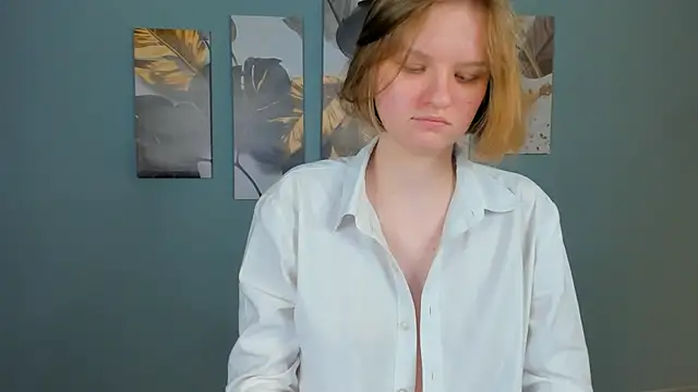 LilianSwall live XXX chat