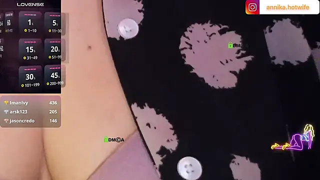 CharmingTania's Live XXX Chat