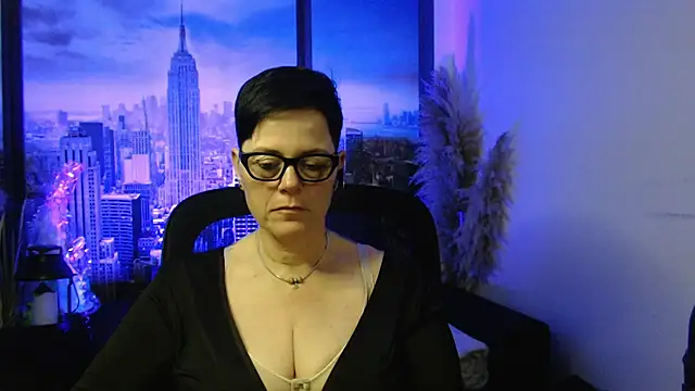 ninarandmann Adlı Modelin Canlı XXX Sohbeti