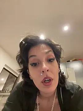 Chat +18 de Piggiteablacktea ao vivo