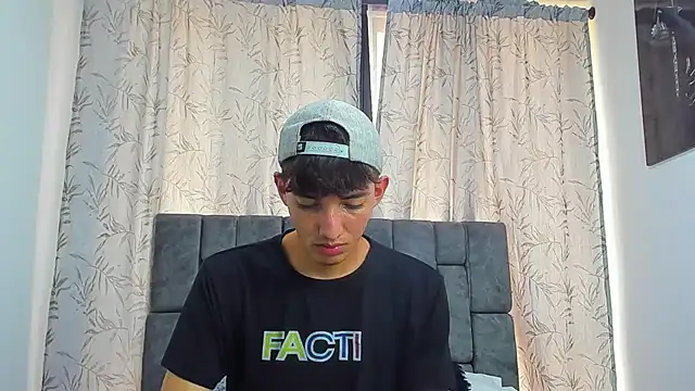 Maikol_Ortiz Live XXX-chat