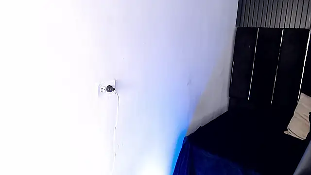 Chat +18 de Chel_Stone ao vivo