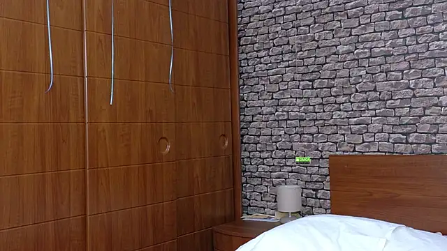 CuteBlondeMeのライブXXXチャット