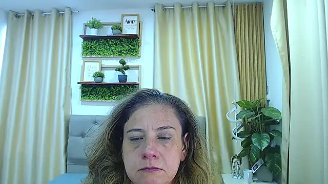 sasi_luna's Live XXX Chat