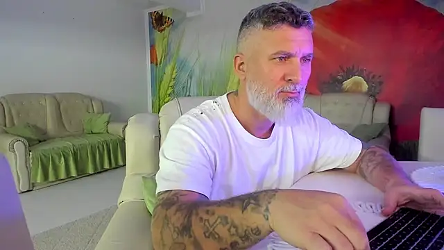 BlowMyXXL 现场XXX聊天