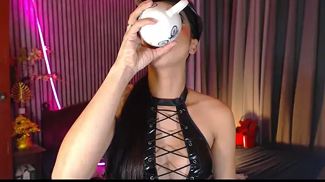 Chat +18 de Unforgettablejulia ao vivo