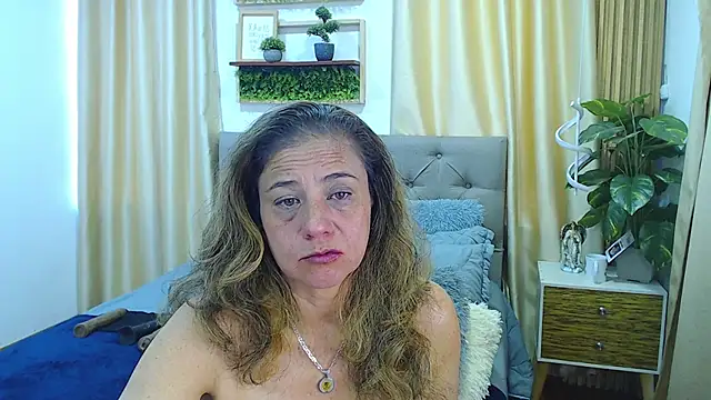 دردشة sasi_luna الجنسية المباشرة