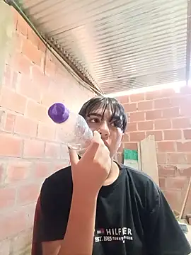 triana-hot18's Live XXX Chat