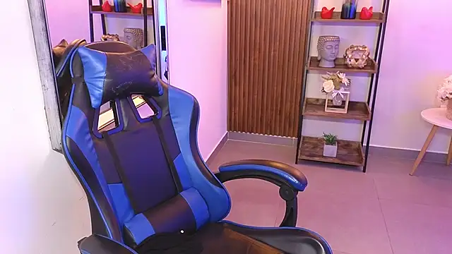 Kenya--Buhle Live XXX-chat