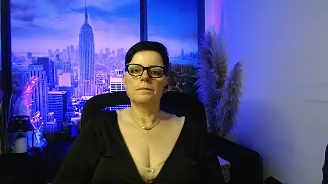 ninarandmann Adlı Modelin Canlı XXX Sohbeti