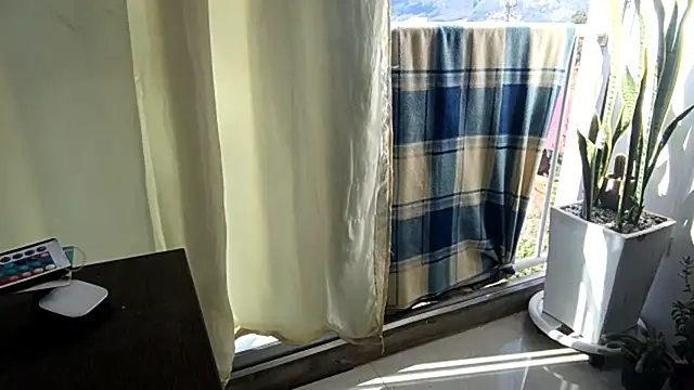 Adam_Valenciia's Live XXX Chat