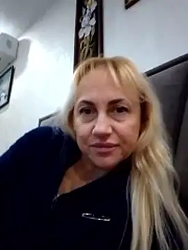 KissMiSveet's Live XXX Chat