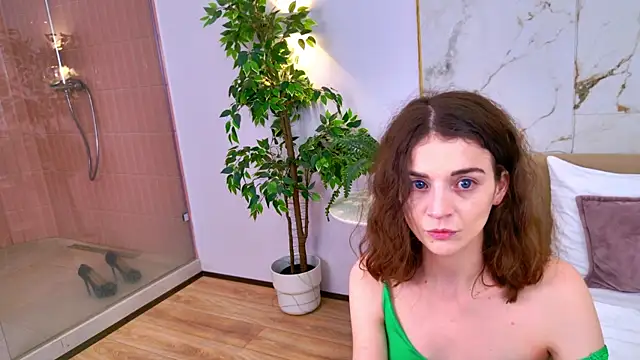 NikkaBush Adlı Modelin Canlı XXX Sohbeti