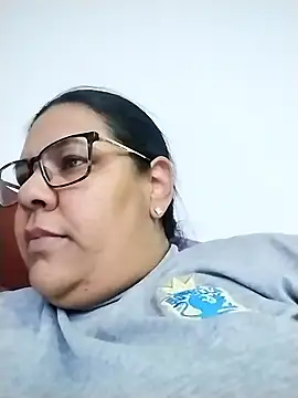 Carameloswing1 Adlı Modelin Canlı XXX Sohbeti