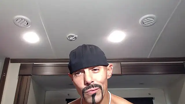 ThickD2C – webcam-show