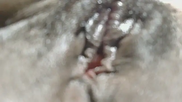 Show modela sluttylaura21 na web-kameri