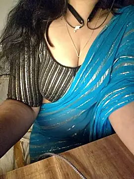 Mallu_MayaMadhav Adlı Modelin Canlı XXX Sohbeti