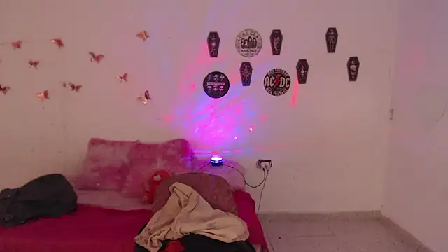 EstefyFantasy's Live XXX Chat