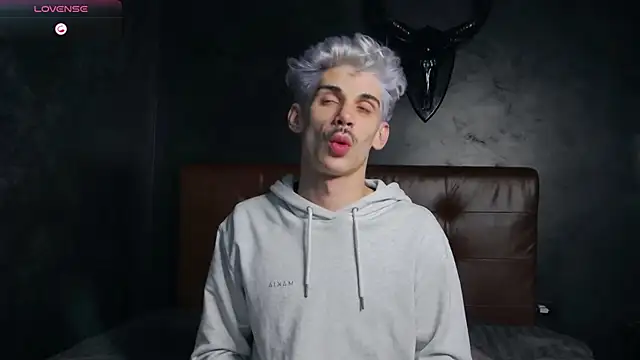 DanielCrush1's Webcam Show