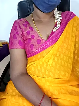 Tamil-hotwife's Live XXX Chat