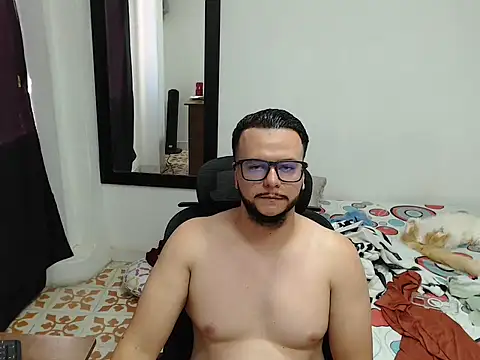 cloudsxxx Live XXX-Chat