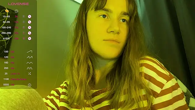 kleya_ élő XXX-chatje