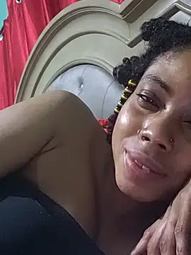 HONEYSWEETS_LIVE Adlı Modelin Canlı XXX Sohbeti