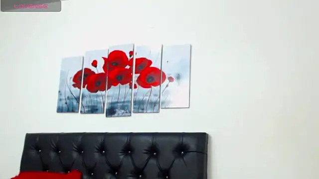 pinky_f00x's Live XXX Chat