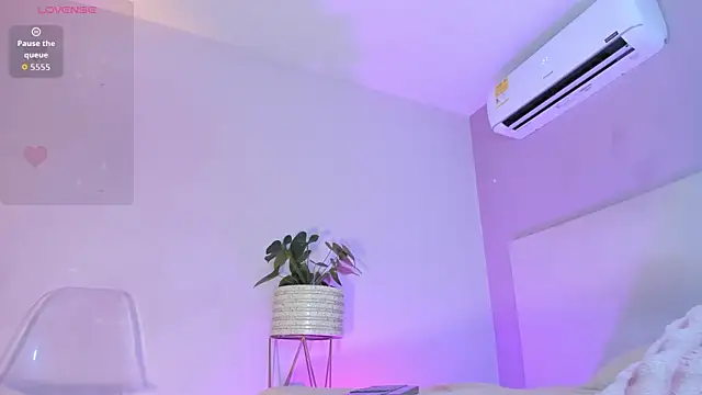 Miss_Ambeer's Live XXX Chat