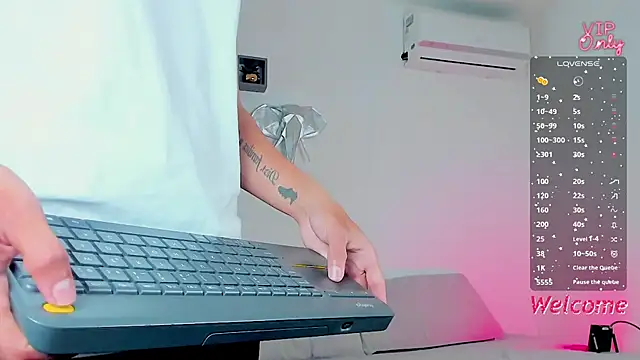 AmberAdams_ élő XXX-chatje