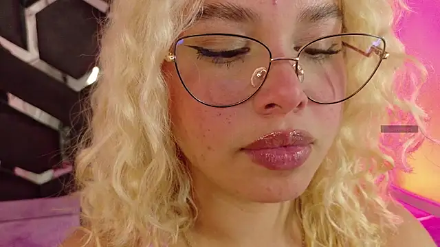 Haelycute Live XXX Chat