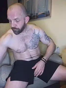 Andrewjames8391's Live XXX Chat