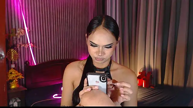 UnforgettablejuliaのライブXXXチャット