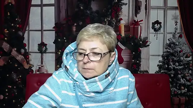 دردشة EmiliaGree الجنسية المباشرة