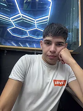 Johan_stick Chat XXX live