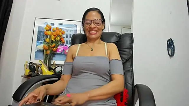 Aries_Mature's Live XXX Chat