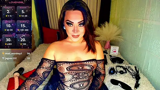 Slave_HuntressXn Webbikameraesitys