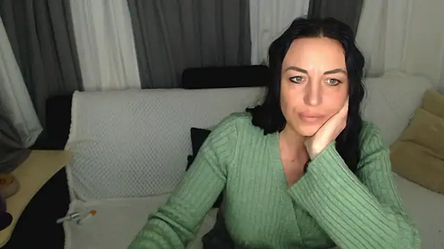 CloveLove Chat XXX in diretta