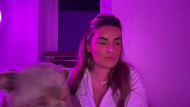 Онлайн чат XXX maisiesmithx