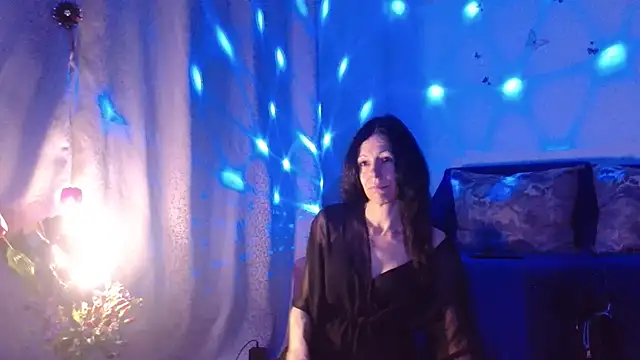 Онлайн чат XXX ElysaSun