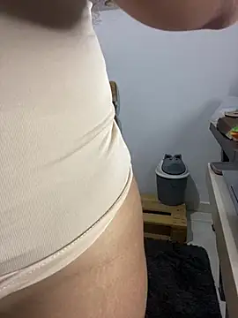 ISIS17_EF: онлайн-секс-чат