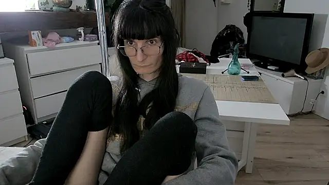 CeriseLapine Adlı Modelin Canlı XXX Sohbeti