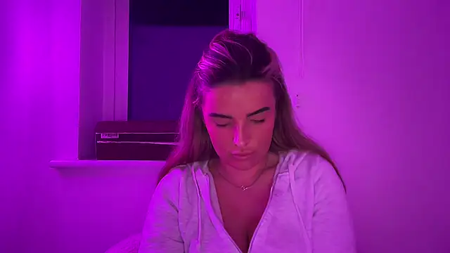 XXX chat uživo modela maisiesmithx