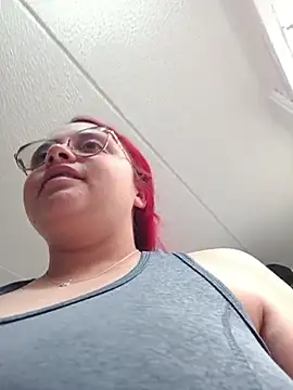 XXX chat uživo modela CURVY-HORNY