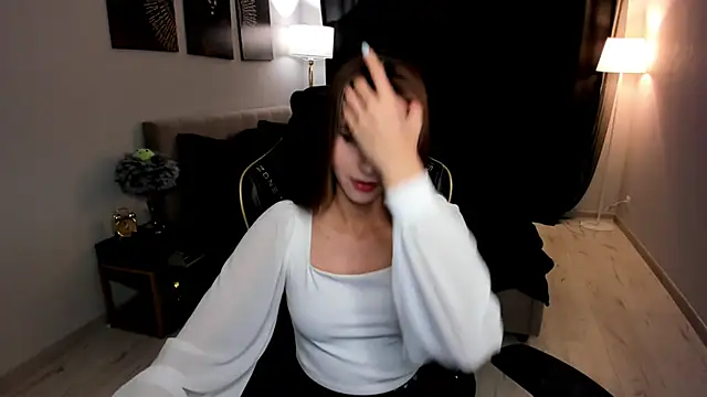 EllaCurtisのライブXXXチャット