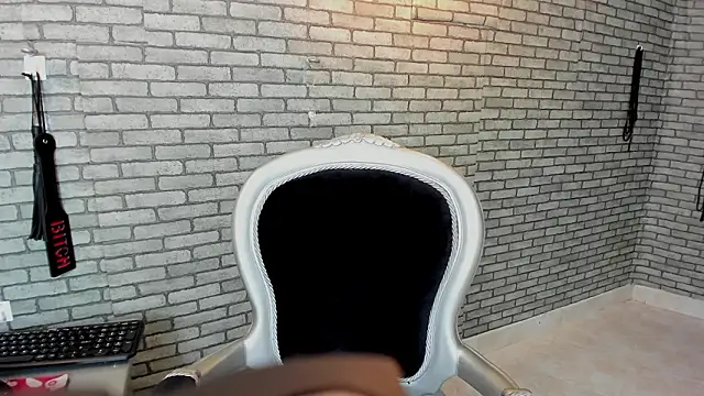 Briana_24 Webcam show